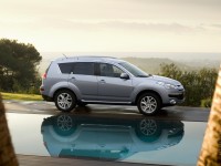 Citroen C-Crosser photo