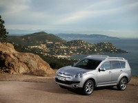 Citroen C-Crosser photo