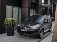 Citroen C-Crosser photo